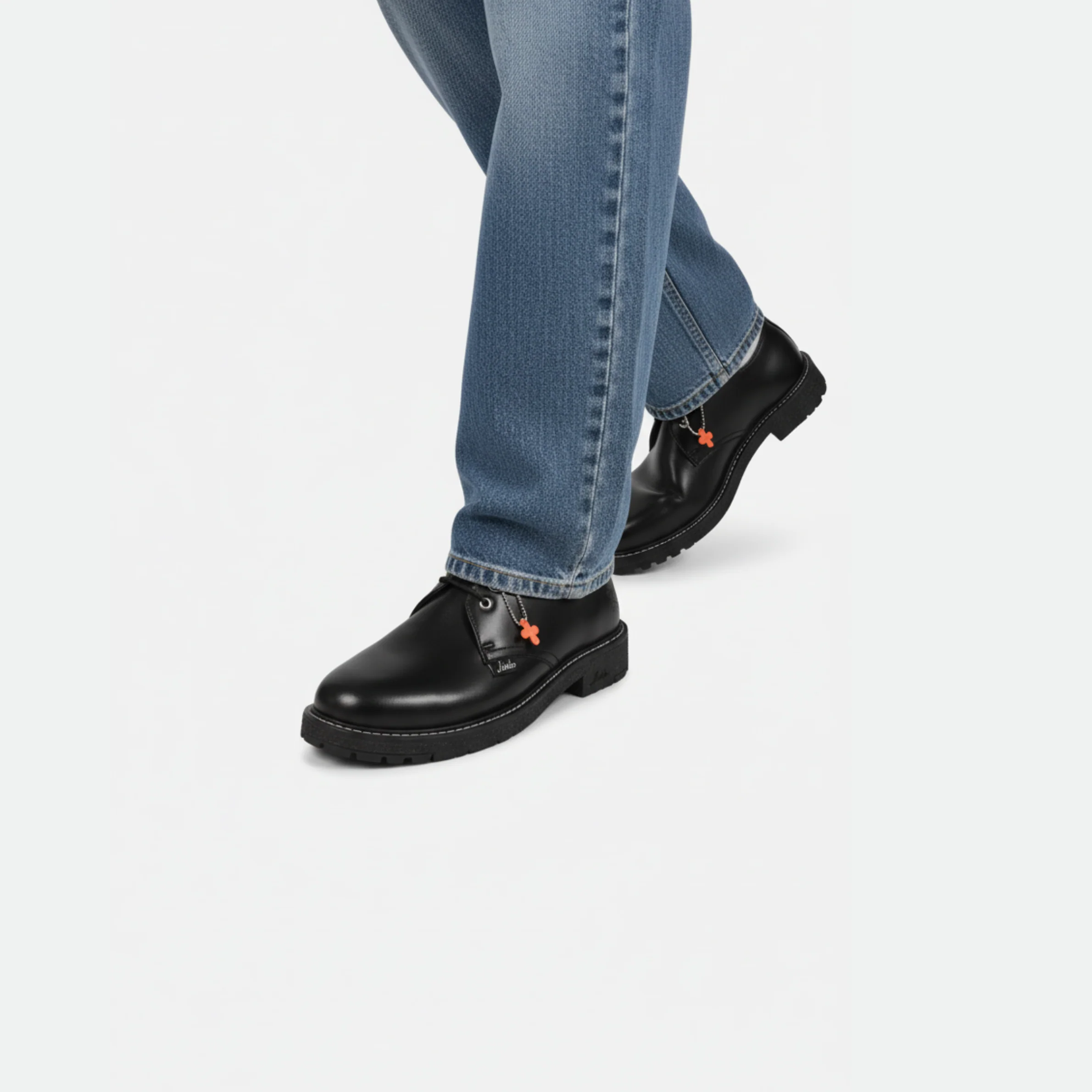 GHOSTWRITER DERBY - Image 5